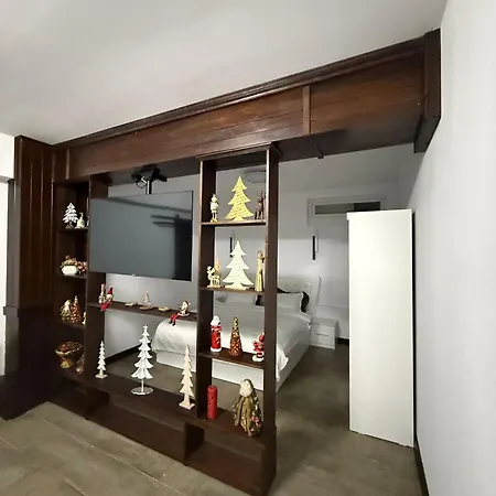 Carul Cu Flori Bed & Breakfast Craiova